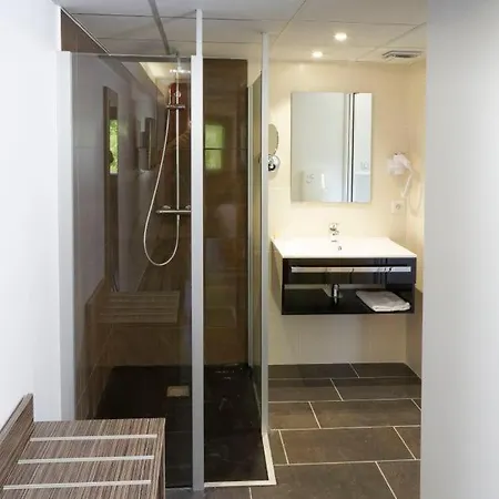Du Hotel 3*