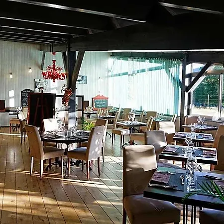Du & Restaurant 3* Foix