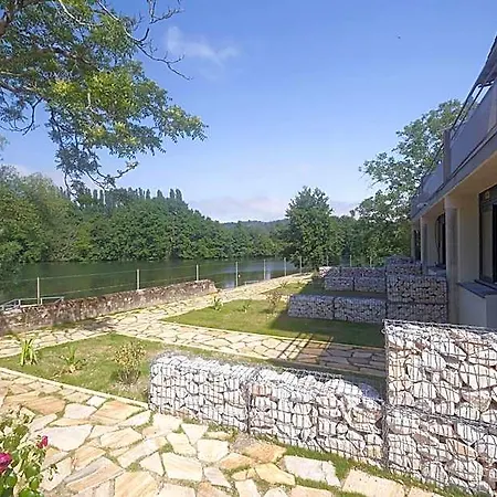 Du & Restaurant Hotel 3*